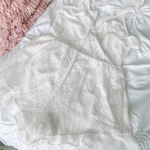 Vestique White Lace Ruffle Romper Size S